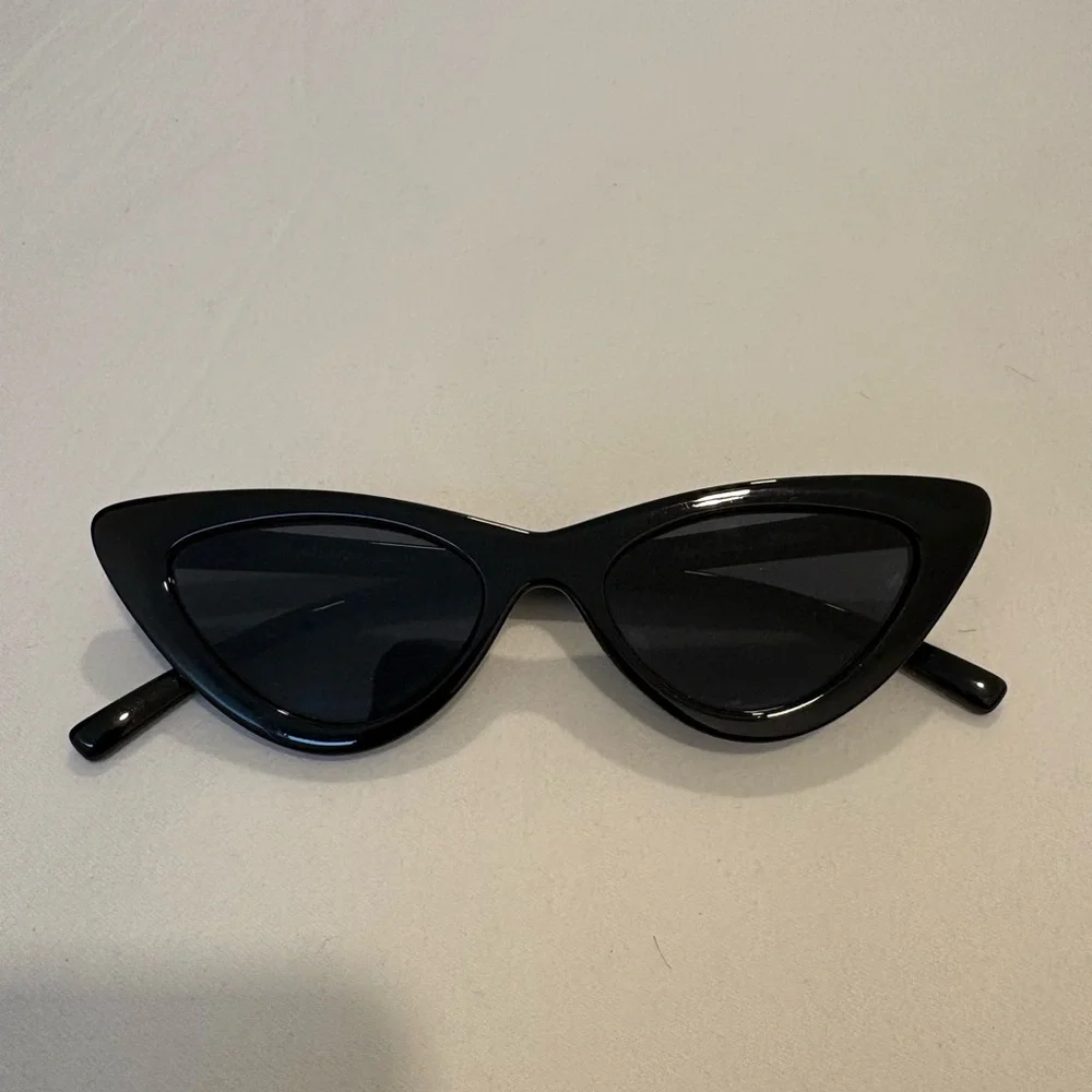 Black Cat Eye Sunglasses - Women Accessories
